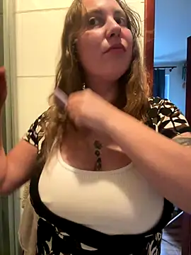 Snapshot of Yanacool007 chatting on 10-09-25, 12:36 Yanacool007 online show from 10-09-25, 12:36