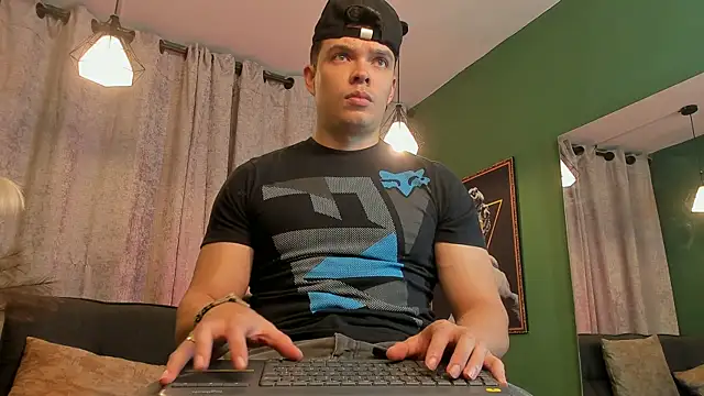 Snapshot of Jake_Tylerr_ chatting on 09-15-25, 05:02 Jake Tylerr online show from 09-15-25, 05:02
