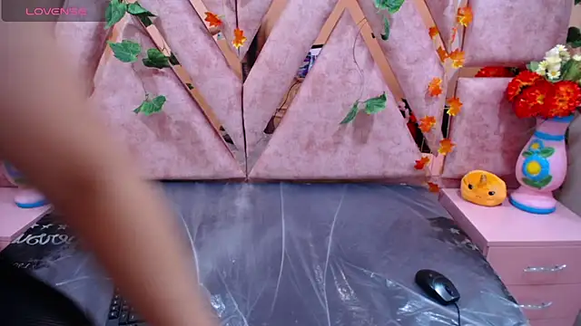 Snapshot of CataleyaLars20 chatting on 02-28-25, 03:37 CataleyaLars20 online show from 02-28-25, 03:37