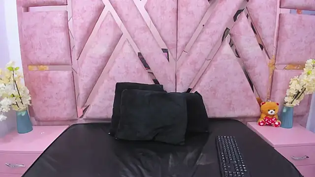 CataleyaLars20 online show from 07-10-26, 01:03