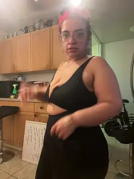 munchbutt28 online show from 03-27-26, 02:50