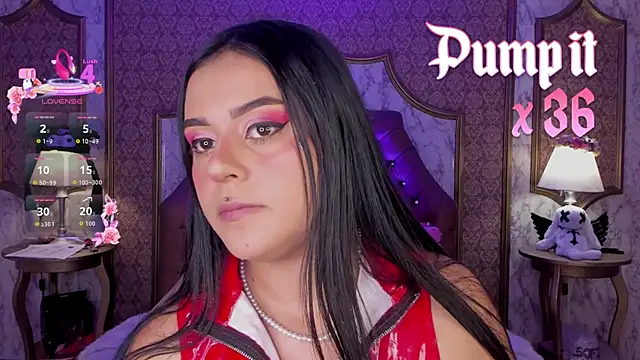 SoffiQueen online show from 04-28-26, 02:22