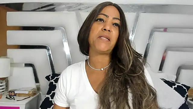 SaraaJhons online show from 03-08-25, 01:36