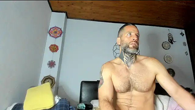 Antoniohot2024 online show from 06-24-26, 01:43