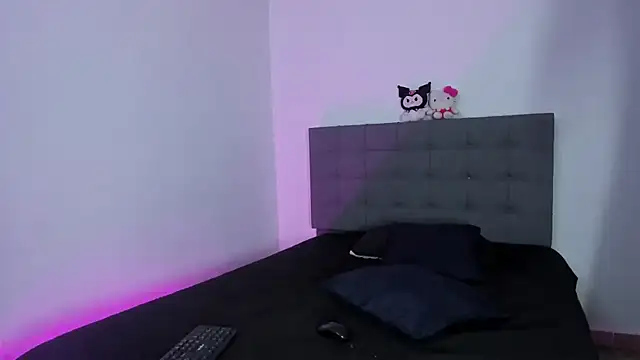 Snapshot of petty_effy chatting on 12-23-24, 11:49 petty effy online show from 12-23-24, 11:49