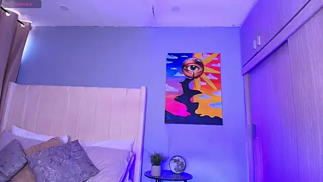 Snapshot of Shenoa1 chatting on 09-29-25, 10:03 Shenoa1 online show from 09-29-25, 10:03