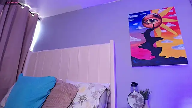 Snapshot of Shenoa1 chatting on 10-10-25, 07:35 Shenoa1 online show from 10-10-25, 07:35