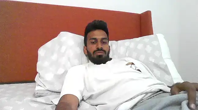 skinny  boy   online show from 02-19-25, 07:38