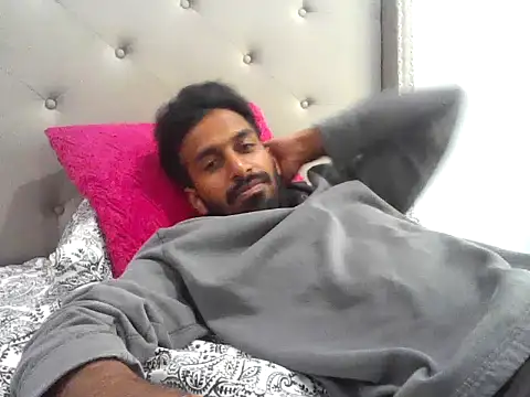 skinny  boy   online show from 09-26-25, 03:16