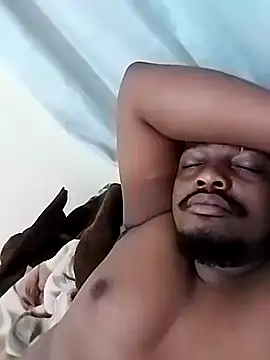 Snapshot of chubbybear322 chatting on 09-14-25, 12:21 chubbybear322 online show from 09-14-25, 12:21