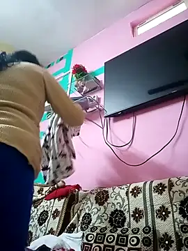 heenage online show from 12-25-24, 03:40