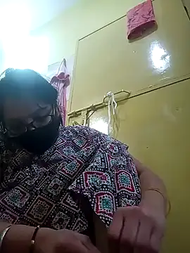 heenage online show from 01-31-25, 08:54