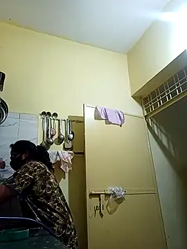 heenage online show from 03-16-25, 04:56