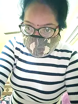 Snapshot of heenage chatting on 11-12-25, 04:02 heenage online show from 11-12-25, 04:02