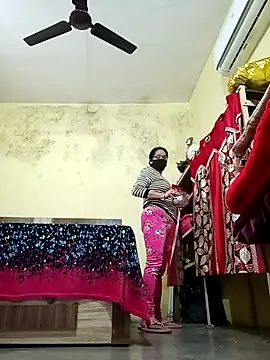 Snapshot of heenage chatting on 11-27-25, 04:36 heenage online show from 11-27-25, 04:36