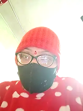 Snapshot of heenage chatting on 12-21-25, 03:46 heenage online show from 12-21-25, 03:46