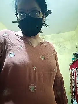 Snapshot of heenage chatting on 03-08-26, 06:06 heenage online show from 03-08-26, 06:06