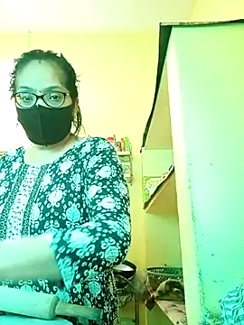 Snapshot of heenage chatting on 03-28-26, 05:29 heenage online show from 03-28-26, 05:29