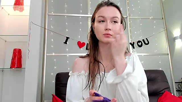 Emma Flin online show from 06-20-26, 07:22