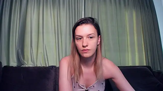 Snapshot of LaraStone69 chatting on 06-28-26, 05:46 LaraStone69 online show from 06-28-26, 05:46