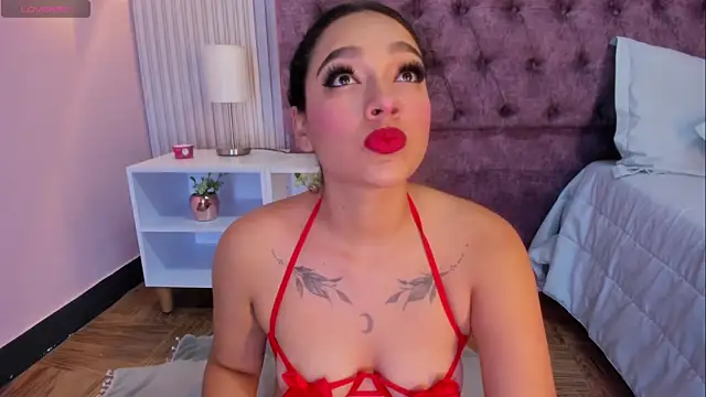 Snapshot of EMILYY_FOXY chatting on 01-24-25, 07:39 EMILYY FOXY online show from 01-24-25, 07:39