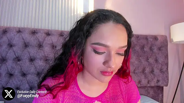 Snapshot of EMILYY_FOXY chatting on 02-04-25, 10:55 EMILYY FOXY online show from 02-04-25, 10:55