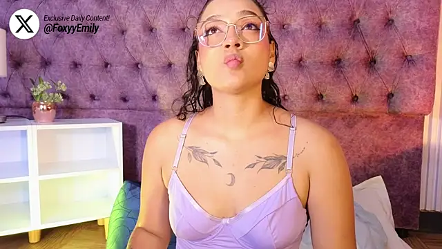 EMILYY FOXY online show from 05-19-26, 07:09