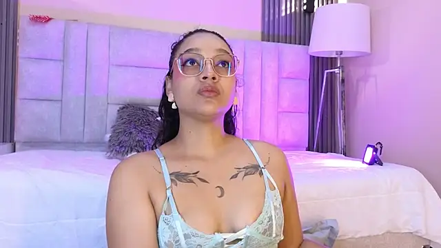 EMILYY FOXY online show from 07-29-26, 04:27