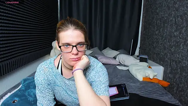 KIKI Krash online show from 03-21-25, 01:23