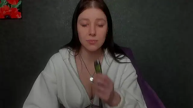 Snapshot of Sannyflover chatting on 01-15-25, 07:15 Sannyflover online show from 01-15-25, 07:15
