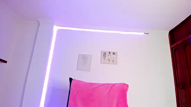 anniesweet- online show from 04-17-26, 01:03