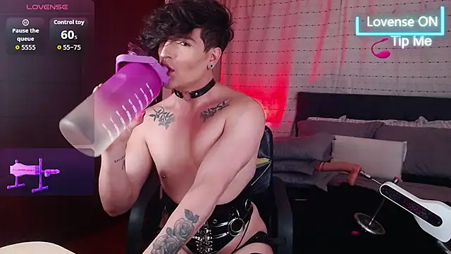 Hornymoan online show from 06-24-26, 10:53