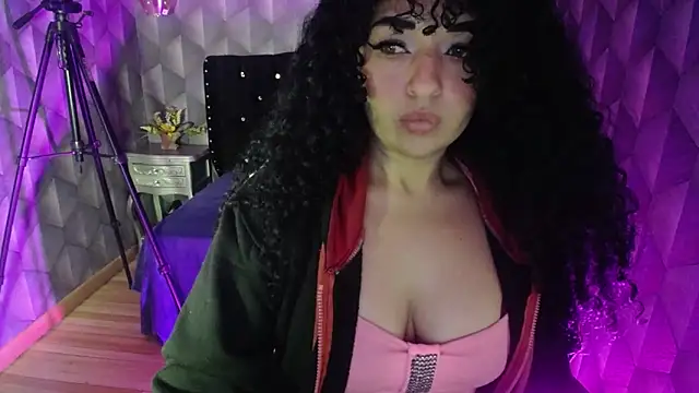 Sofiacowperx online show from 02-26-25, 04:56