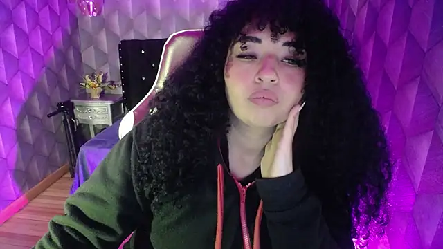 Sofiacowperx online show from 02-27-25, 03:37