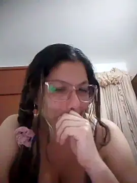 Carliina Soussa online show from 12-14-25, 02:06