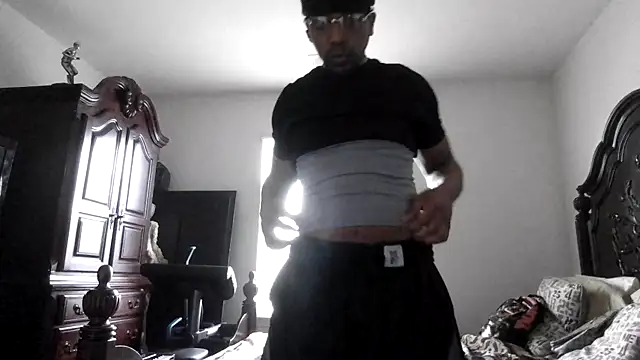 Snapshot of bigboytoy912 chatting on 03-12-26, 09:21 bigboytoy912 online show from 03-12-26, 09:21