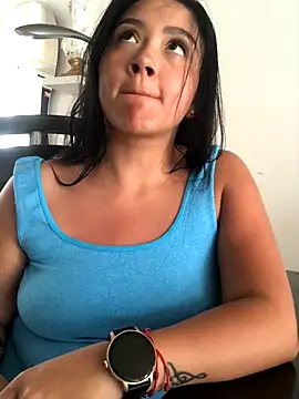 Abigail Cowen online show from 11-19-25, 03:34