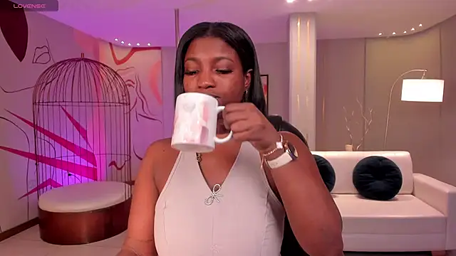 SavannahStorm online show from 11-29-25, 12:52