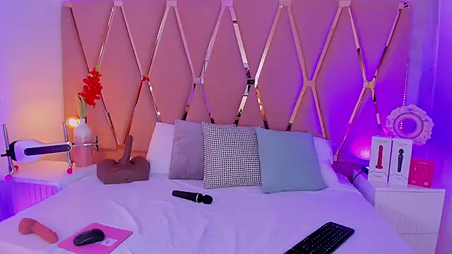 madyjames online show from 07-21-26, 01:24