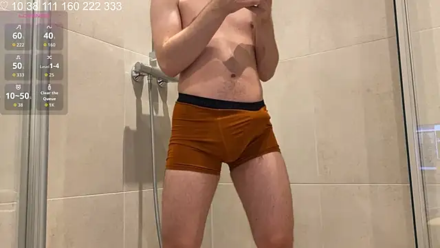 Snapshot of curlyboyy_ chatting on 10-30-25, 09:15 curlyboyy online show from 10-30-25, 09:15