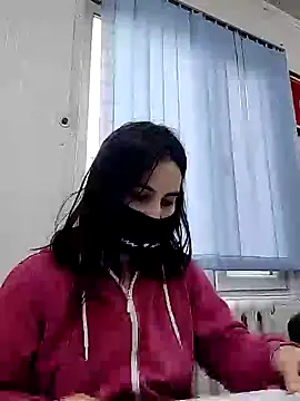 Snapshot of MikaKors chatting on 12-31-24, 05:00 MikaKors online show from 12-31-24, 05:00