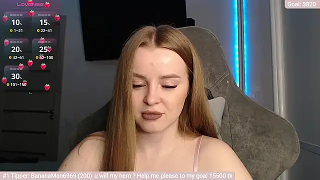 Snapshot of YourBitsy chatting on 03-15-26, 04:18 YourBitsy online show from 03-15-26, 04:18