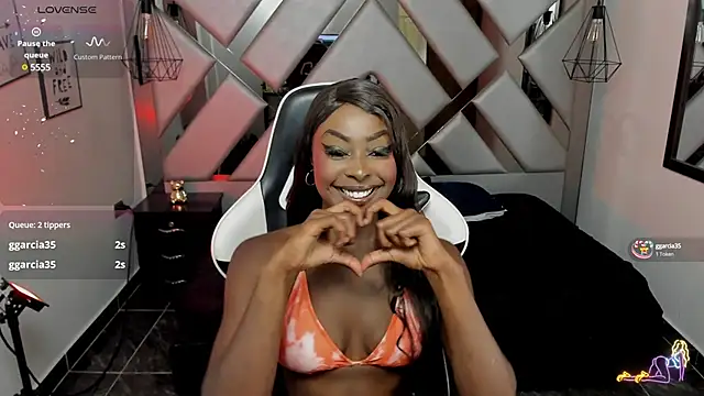 Snapshot of Nahomi-Hill chatting on 02-02-25, 07:57 Nahomi-Hill online show from 02-02-25, 07:57