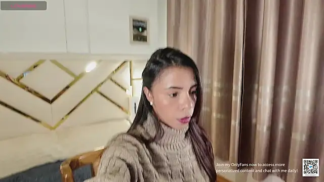 Snapshot of carolineamber_ chatting on 11-14-25, 02:43 carolineamber online show from 11-14-25, 02:43