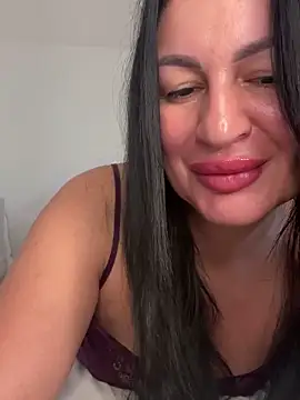 Snapshot of Helena7077 chatting on 11-13-25, 11:09 Helena7077 online show from 11-13-25, 11:09