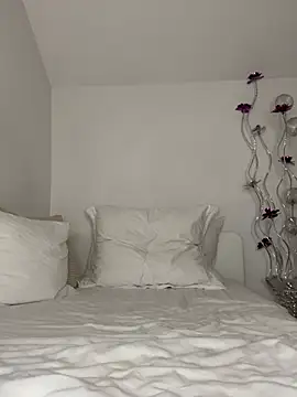 Snapshot of Helena7077 chatting on 01-15-26, 10:46 Helena7077 online show from 01-15-26, 10:46