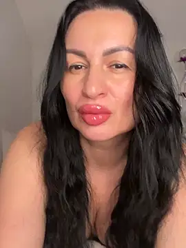 Snapshot of Helena7077 chatting on 04-15-26, 10:21 Helena7077 online show from 04-15-26, 10:21