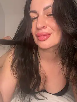 Snapshot of Helena7077 chatting on 04-16-26, 10:34 Helena7077 online show from 04-16-26, 10:34