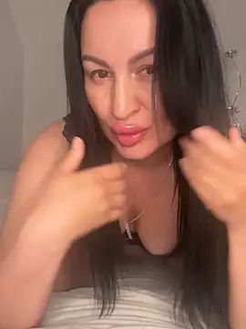 Snapshot of Helena7077 chatting on 04-29-26, 10:38 Helena7077 online show from 04-29-26, 10:38