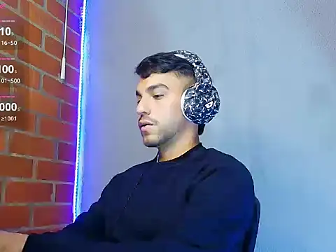 Leandro valenzuela online show from 10-14-25, 03:18